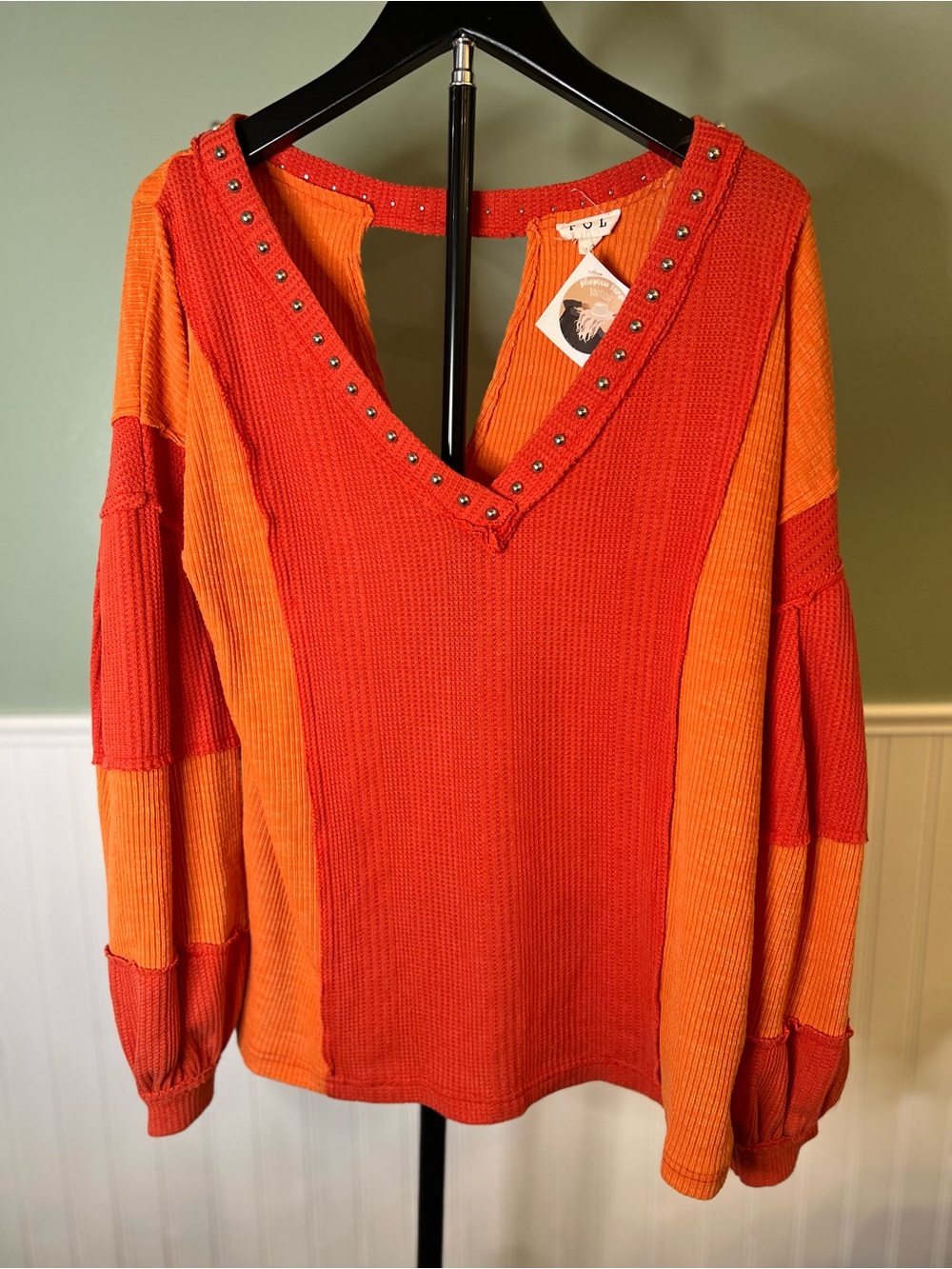 NEW-POL Two-Tone Balloon Sleeve Loose Fit Orange Studded V-Neck Knit Top. Size S